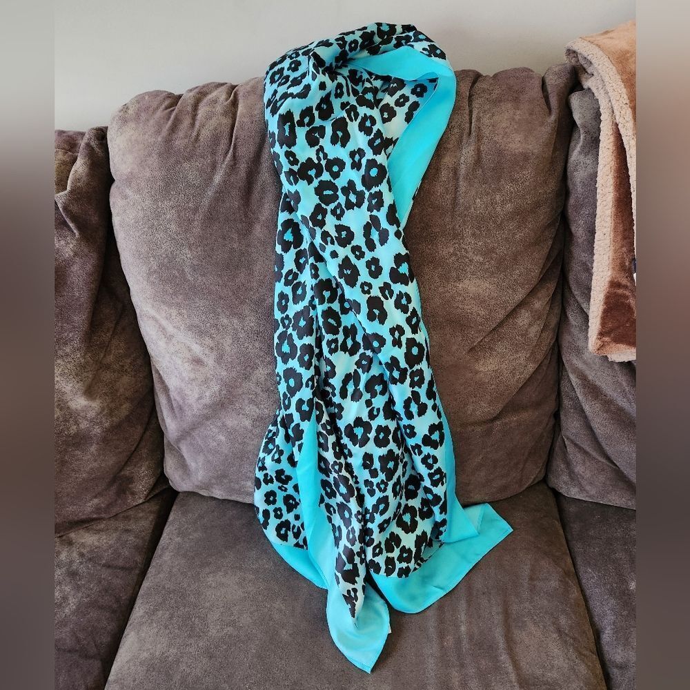 Ann Taylor Turquoise and Black Leopard Scarf Silk Scarf - Picture 4 of 5